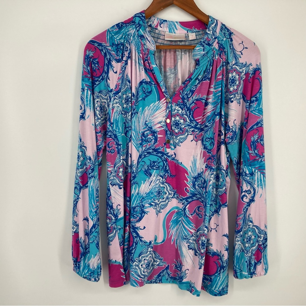 Belle by Kim Gravel Women's Knit Top Blouse Sz Medium Abstract Print Pink Blues